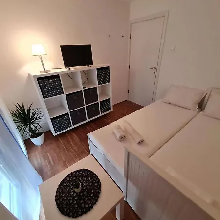 Lovre I Apartamento Zadar
