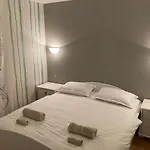 Apartman Lovre I *