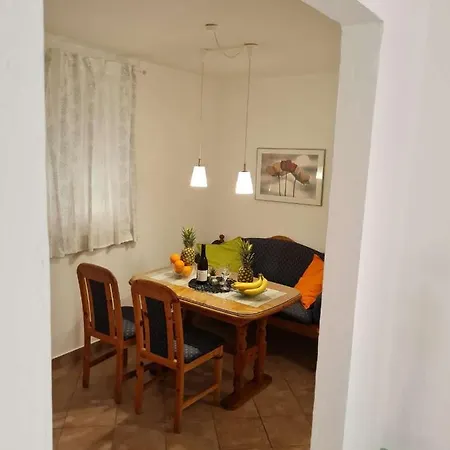 Lovre I Апартаменти