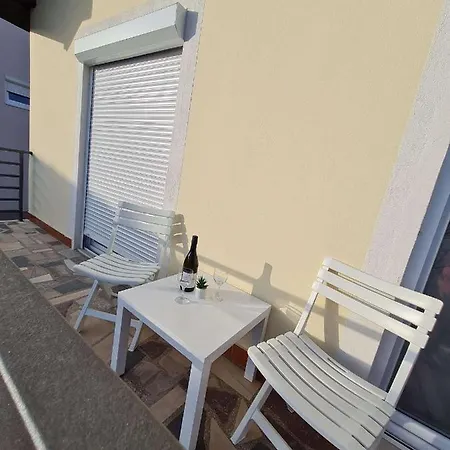 Lovre I Lejlighed Zadar