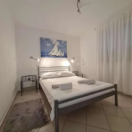 Lovre I Апартаменти *